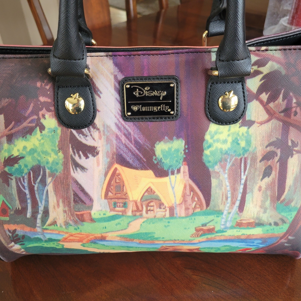 Loungefly Disney Snow White Purse RARE - Picture 9 of 16